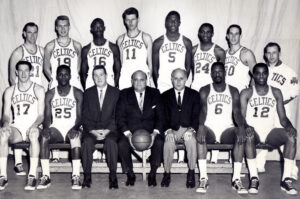 Naulls Celtics team photo 1965