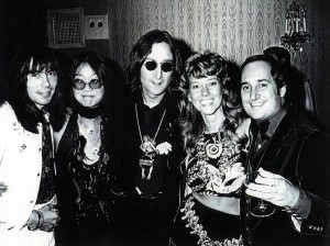 (Left to right) Nigel Olsson, May Pang, John Lennon, Jozy, Neil Sedaka