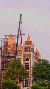 Like many others, this Qiaosi Sunday Church in Hanzhou, China had its cross removed recently (Photo: China Aid)