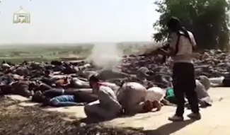 ISIS fighter executes captured Iraqi soldiers