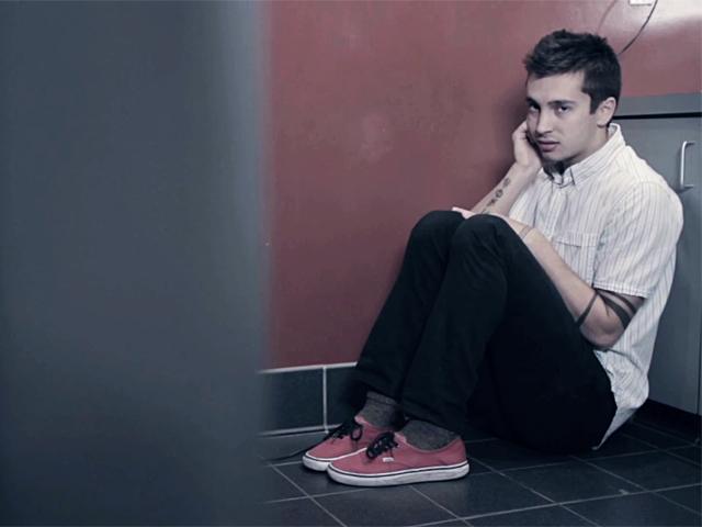 Tyler Joseph on the video "Car Radio."