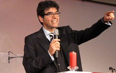 Pastor Bajajan