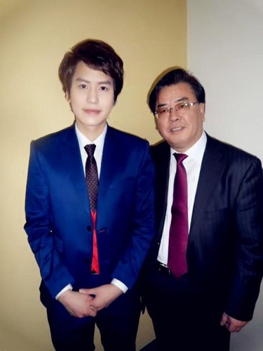 Kyuhyun and his dad today.