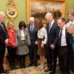 trump-prayer-copy-350×175