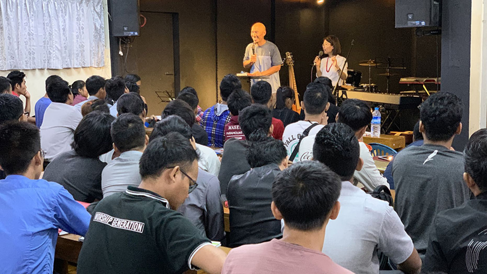 francis-chan-1 | God Reports