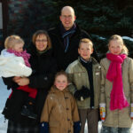 Pohjola family: (Rev.) Juhana, Päivi, Anni, Arro, Olli, Lotta