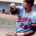 rod-carew-canterbury-park-sports-show-autograph-825×510