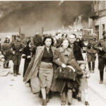 family-marching-Jews-head-column-way-Warsaw-1943
